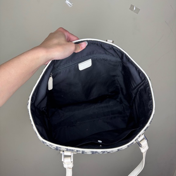Dior Tote Bag - Picture 13 of 16
